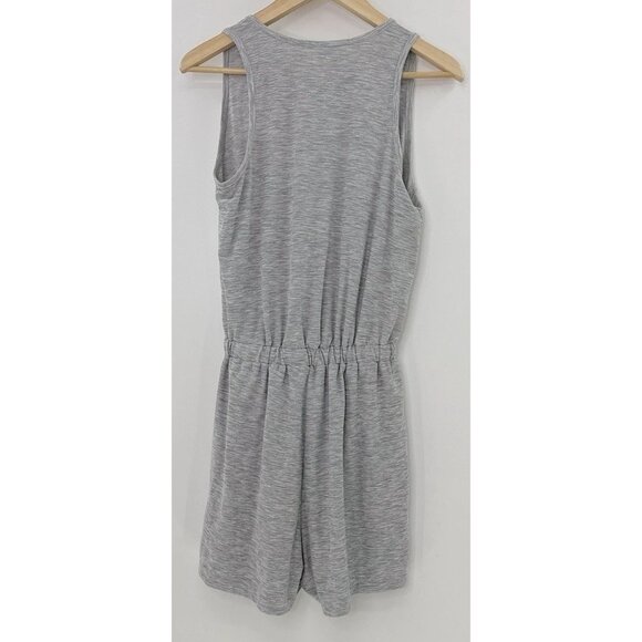 Old‎ Navy Women’s Breathe ON Cross Front V-Neck Light Gray Romper Sz Sm See Pics - Picture 2 of 10